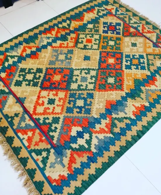 Persian handmade kilim 158cm x 195cm
