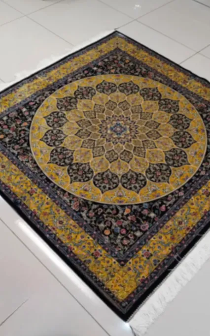 Silk Machine-made Persian Rug 1.5x1.5m