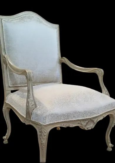 Elegant Classic Armchair