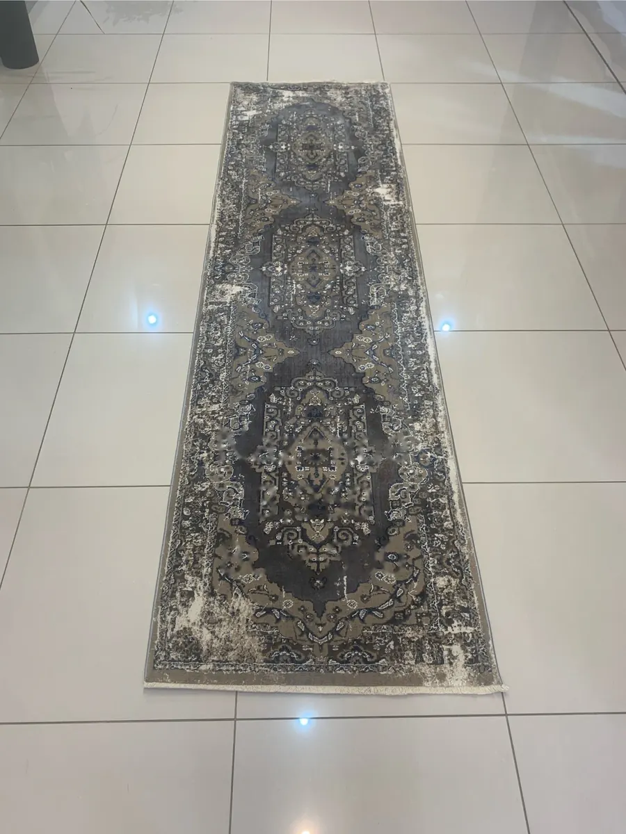 Nazende machine-made runner rug with taupe vintage medallion pattern