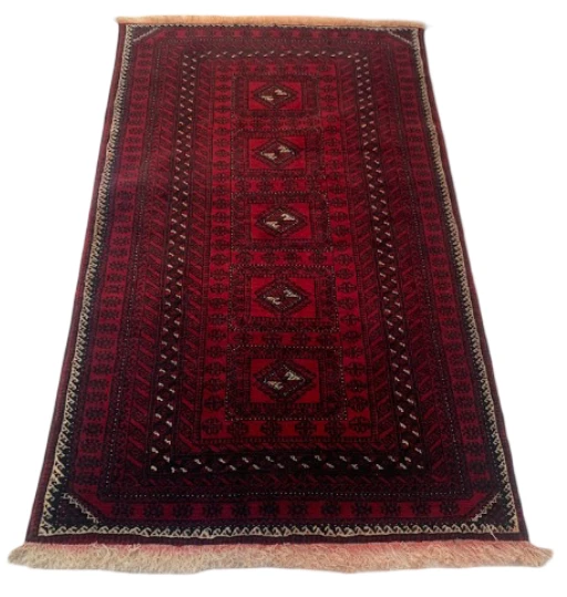 Poppy red Mahal rug with allover diamond lattice pattern